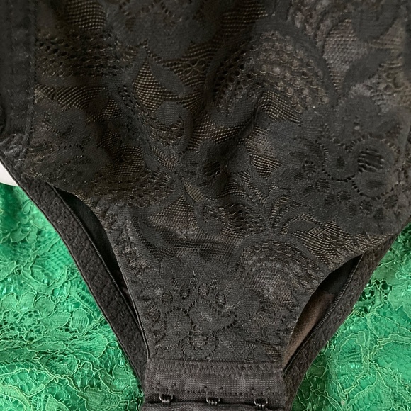 Wonderline 4 way push up strapless 32 B Black lace  underwire body shaper suit - Picture 5 of 8